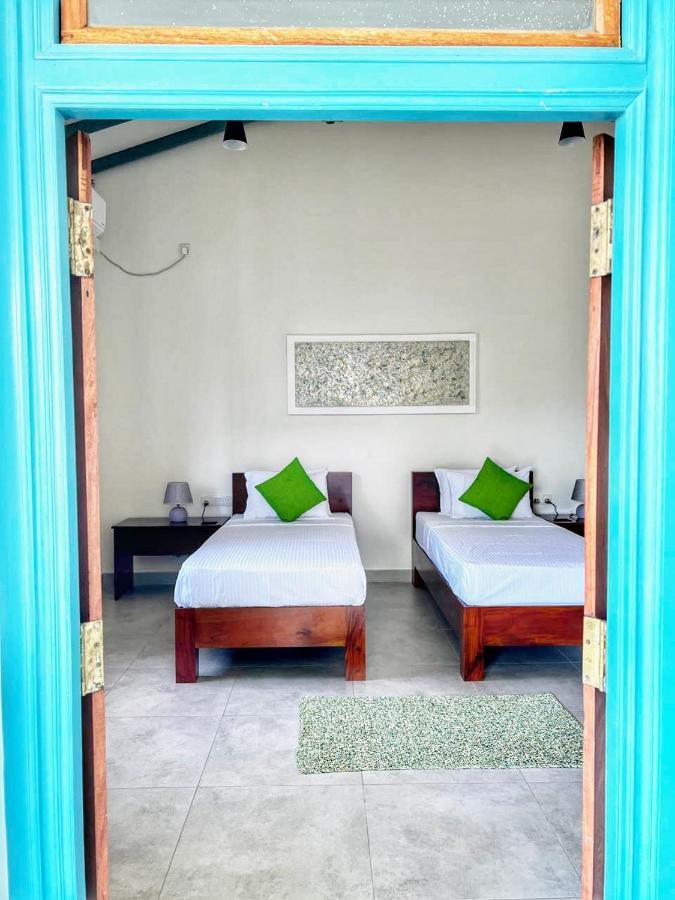 Villa Lagoonscape Negombo Exteriör bild